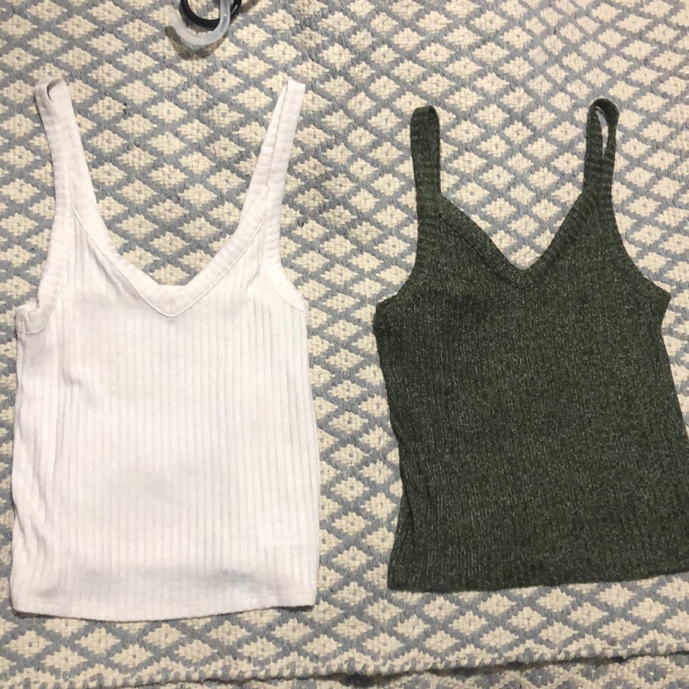 American Eagle tops